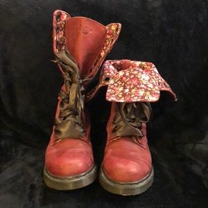 Red and floral Dr. Martens Triumph 1914W Size 8 with original laces